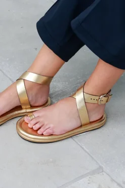 Dwayne Sandal
